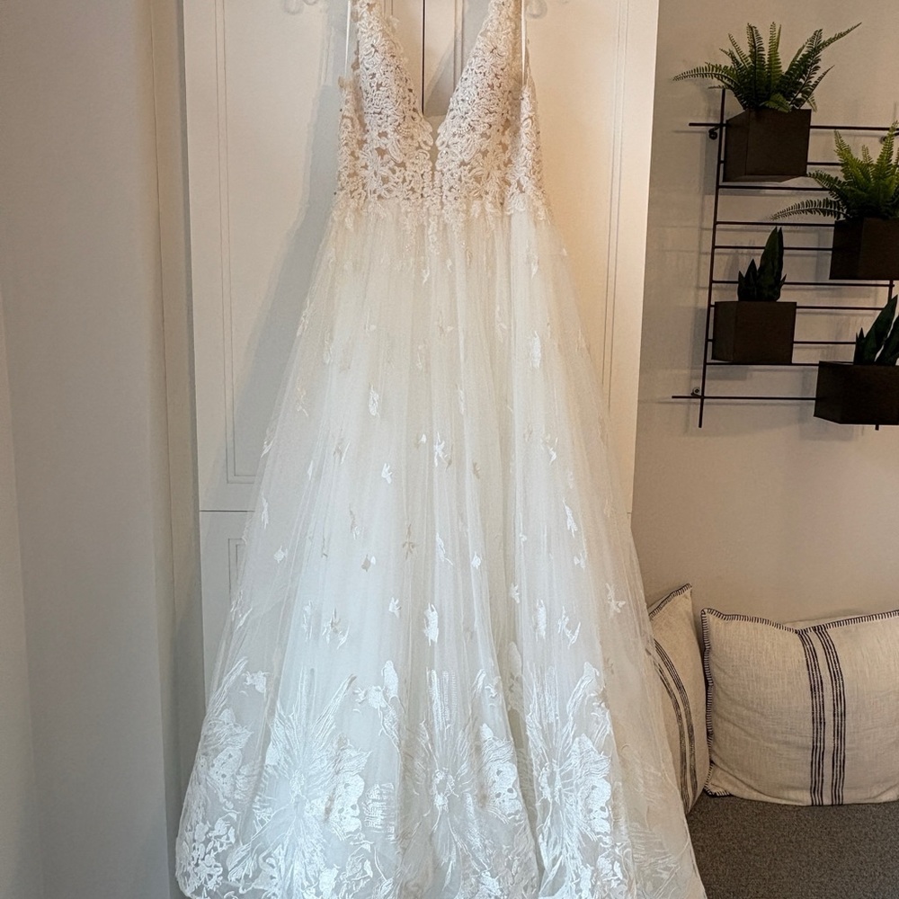 Never Worn - Wedding Dress